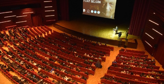‘Son Devrin Bilim Abidesi Fuat Sezgin’ belgeselinin galası yapıldı