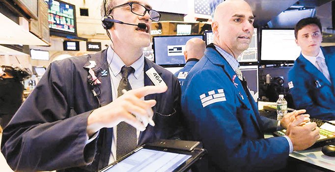 Piyasa gerilimde güven aradı