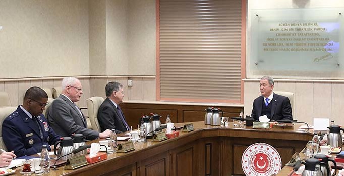 Son dakika! Bakan Akar, ABD Suriye Özel Temsilcisi Jeffrey ile görüştü