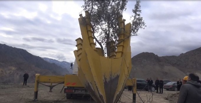 Sular altında kalacak Yusufeli'nden ağaçlar da taşınıyor