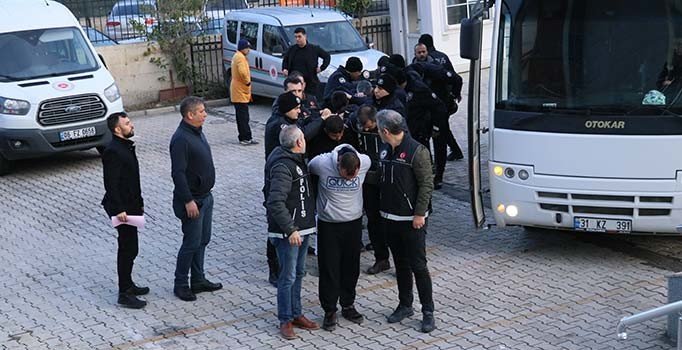 Hatay'da 21 uyuşturucu şüphelisi tutuklandı