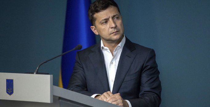 Zelenskiy, 16 Şubat'ı "Birlik Günü" olarak resmi tatil ilan etti