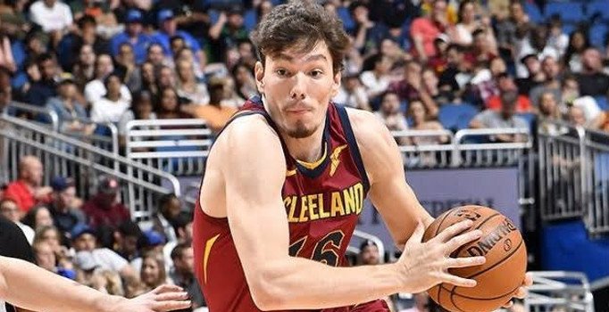 Cedi Osman'dan "double double"