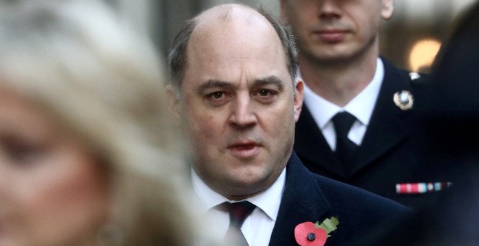 İngiltere: ABD'nin "dünya liderliğini" bırakması bizim için kötü