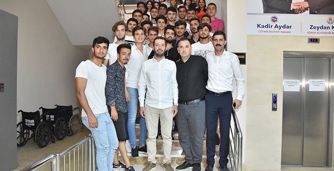 Ceyhan Belediyesi'nden öğrencilere müjde