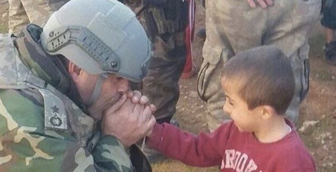 Cumhurbaşkanı Erdoğan, Binbaşı Necmettin Tetik'i ziyaret etti