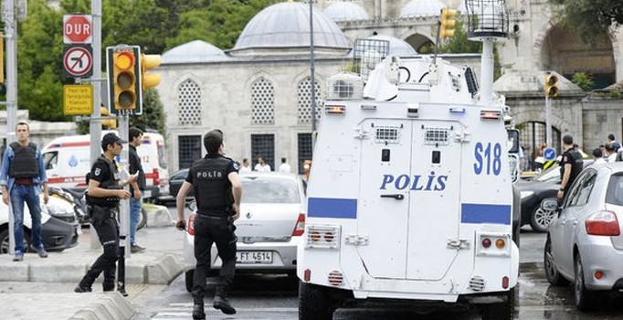 İstanbul'da Vezneciler saldırısının ardından güvenlik önlemleri artırıldı