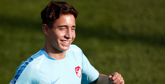 Emre Mor UEFA'nın genç yetenekler 11'inde yer aldı