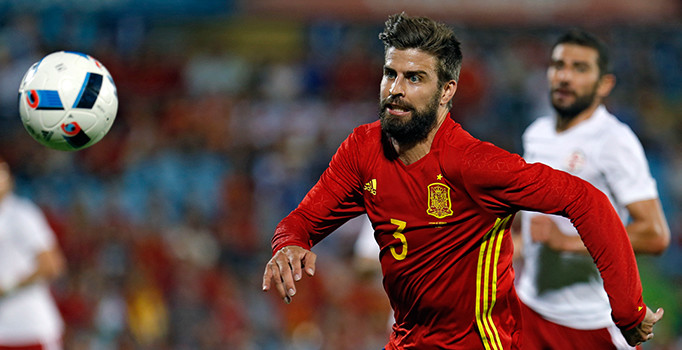 EURO 2012 şampiyonu İspanya, Gürcistan'a 1-0 yenildi