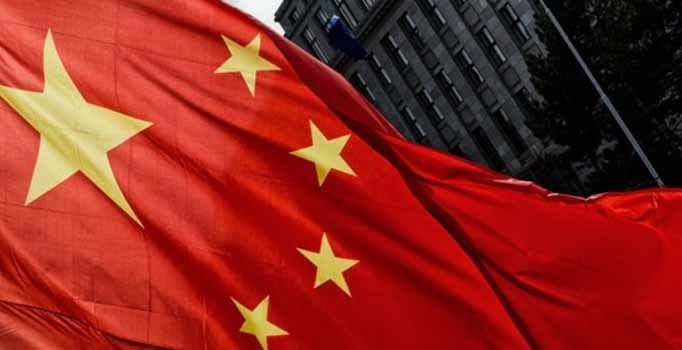 Çin'den diplomatlara 'sosyal medya' vizesi