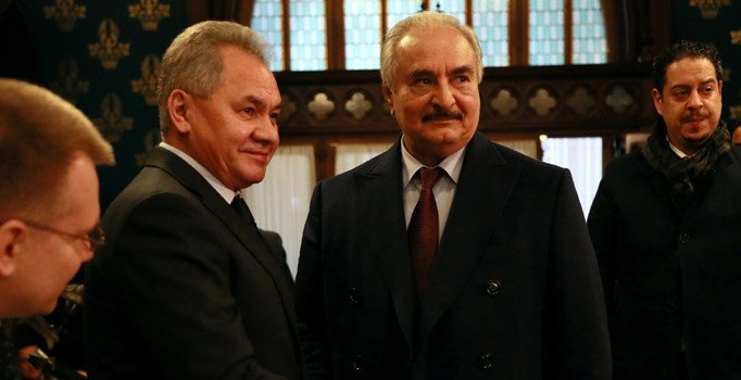 Son dakika!.. Hafter ateşkesi imzalamadan Moskova'dan ayrıldı