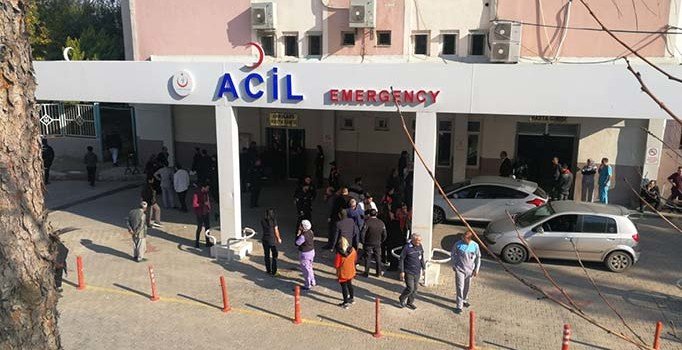 Tarsus Devlet Hastanesi'nde oksijen tüpü patladı: 5 yaralı