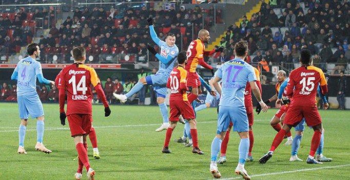 Galatasaray, Çaykur Rizespor ile 1-1 berabere kaldı