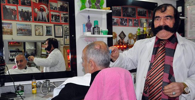 60 yıldır bıyıklarını kesmeyen adam: Rakiplerim öldü, bir tek ben kaldım