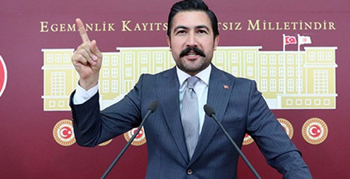 AK Partili Özkan: CHP'liler Kanal İstanbul güzergahında ciddi arazi kapattı