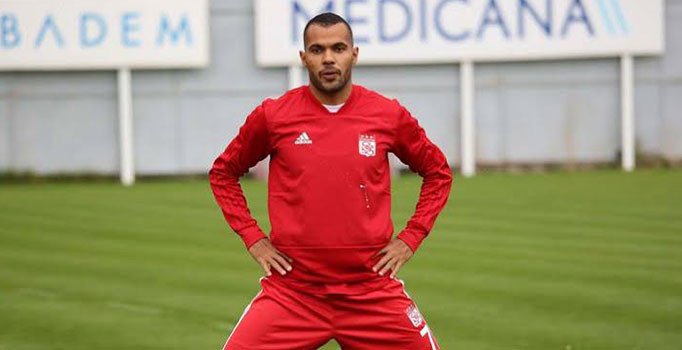 Sivasspor’da Fernando 4 hafta yok