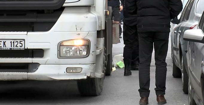 Gaziosmanpaşa'da 5 yaşındaki çocuk TIR'ın altında kaldı