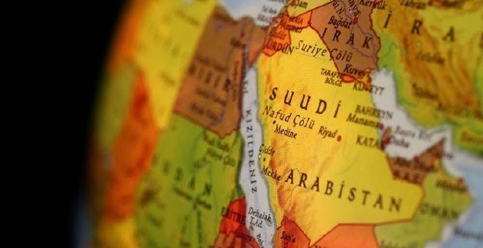 Irak-Suudi Arabistan sınırında bombalı araç infilak etti