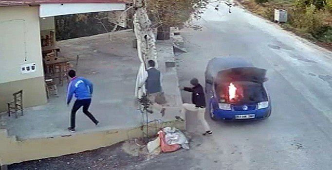Çalışır halde bırakılan LPG'li otomobil alev aldı