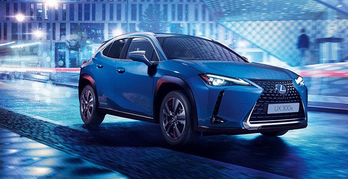 Lexus elektrikli araçlarını sergiledi