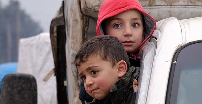 Türkiye sınırına son 3 günde 27 bin sivil göç etti