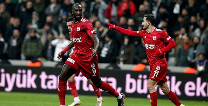Sivasspor, Beşiktaş'ı İstanbul'da 2-1 mağlup etti | Beşiktaş-Sivasspor: 1-2