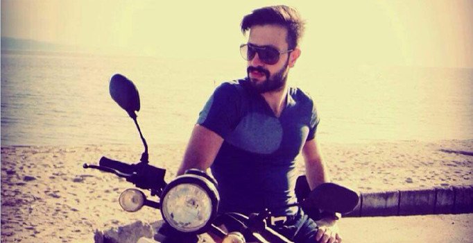 Motosiklet metrobüse çarptı: 1 ölü, 1 yaralı