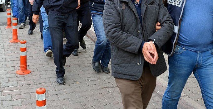 Metroda FETÖ propagandası yapan 4 kişi yakalandı