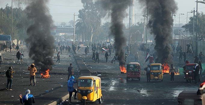 Irak'ta sokaklar alev alev! Hükümet resmi tatil ilan etti