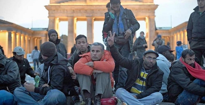 Almanya 650 bin göçmene bakamadı