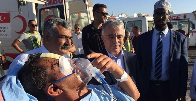 Somali'den yaralıları taşıyacak uçak Mogadişu'ya indi
