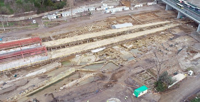Haydarpaşa'da rayların altından çıkan tarih