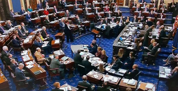 Trump'ın azil davasında Demokratların taleplerine ret