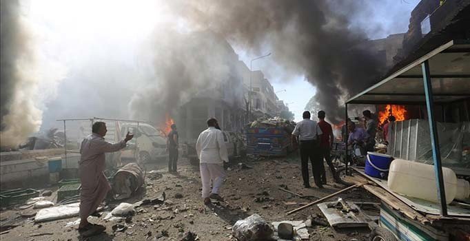 Rus savaş uçakları İdlib'i vurdu: 3 ölü