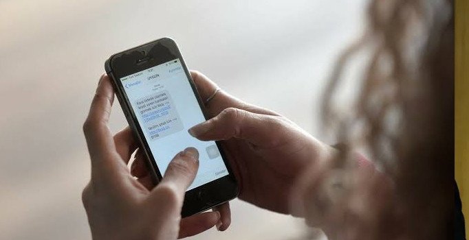 Hastasının telefonuna reklam gönderen doktora 50 bin lira ceza