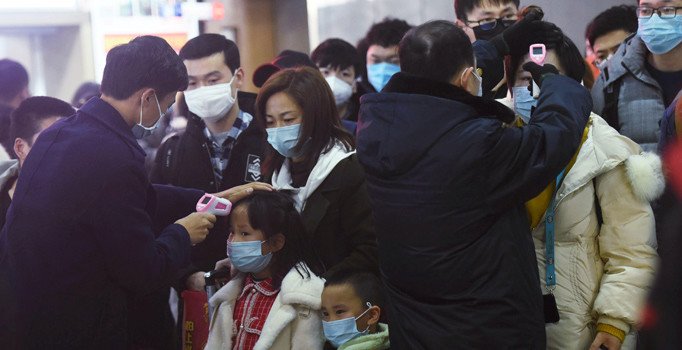 Çin’de yeni koronavirüs salgınında can kaybı 56, enfekte sayısı bin 975’e çıktı