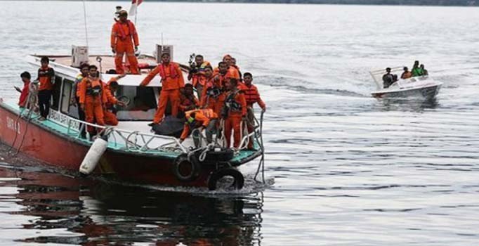Endonezya'da tekne faciası: 10 kişi kayıp