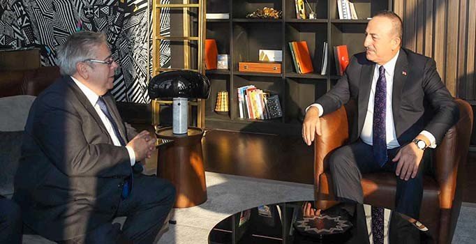 Çavuşoğlu, AP'nin yeni Türkiye Raportörü Amor ile görüştü