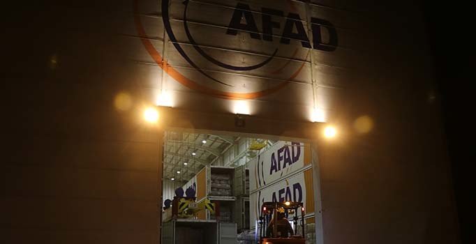 AFAD, Malatya'ya 6 TIR yatak gönderdi | 6,8'lik depremde son durum ne?