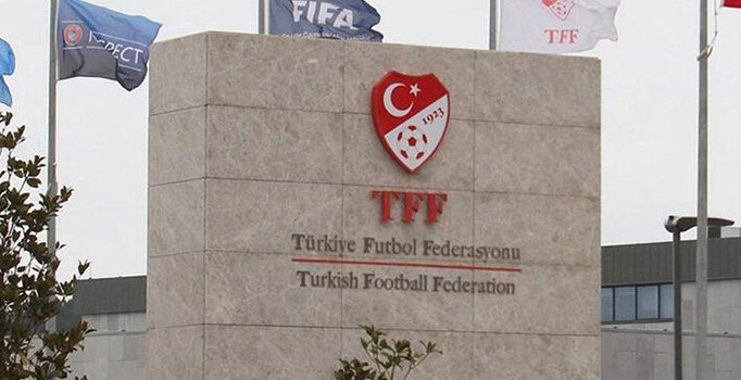 TFF'den depremde ölenler için 'maçlardan önce saygı duruşu' kararı
