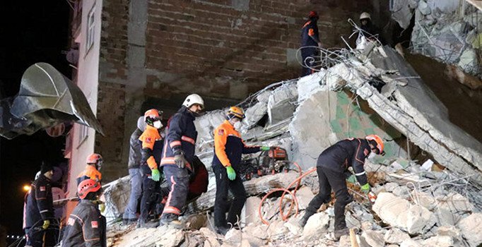 Bakan Selçuk: Elazığ ve Malatya'da SGK prim ödeme süresi 30 Nisan'a uzatıldı