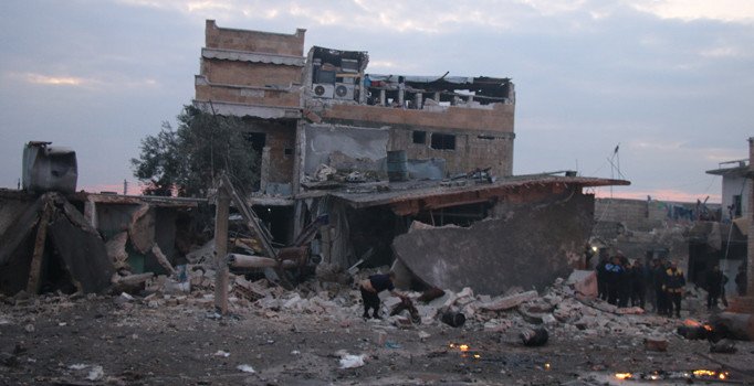 Esad rejimi İdlib'de 3 yerleşimi daha ele geçirdi