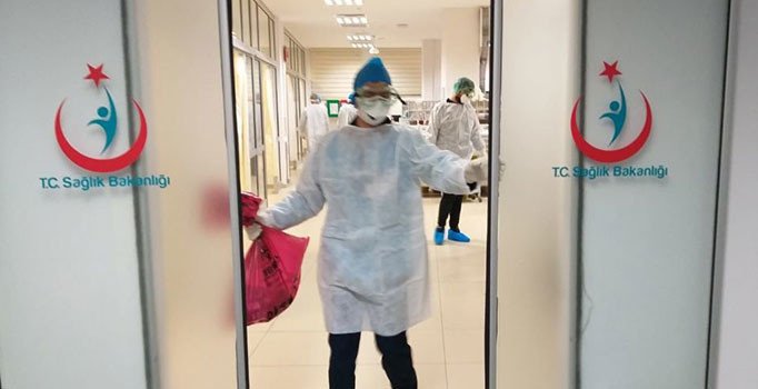 Aksaray'da koronavirüs alarmı! 9'u Çinli, 12 kişi hastaneye kaldırıldı