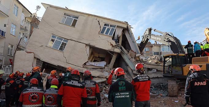AFAD: Deprem yardımları 87 milyon lirayı aştı