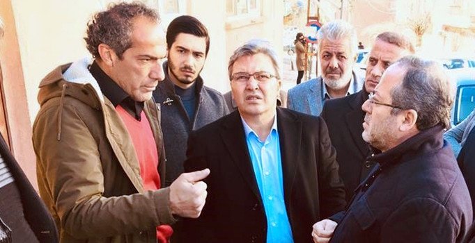 Gelecek Partisi heyeti depremzedelerle bir araya geldi