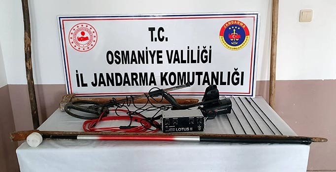 Osmaniye'de kaçak kazı yapan 4 kişi yakalandı