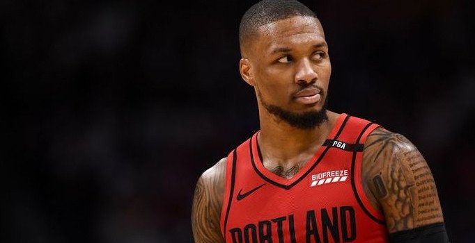 Damian Lillard ilk kez triple double yaptı