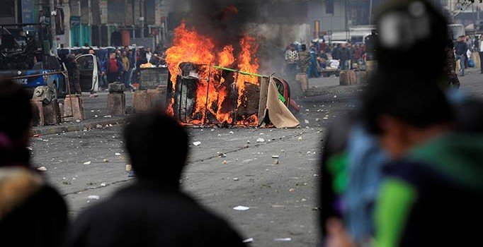 Irak'ta güvenlik güçlerine el bombası atıldı