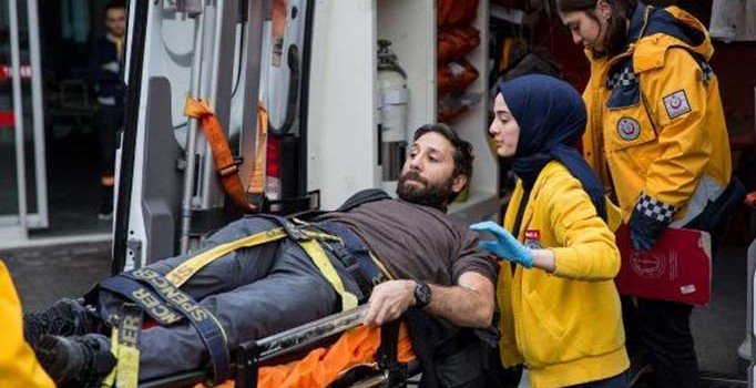 Beyoğlu'nda silahlı saldırı! Kurşun yağdırdı