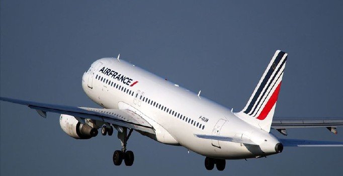 Avrupa'dan Çin'e uçuşlar koronavirüs nedeniyle durduruldu